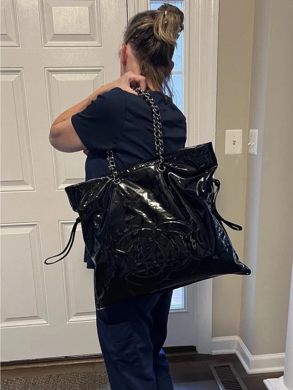 CHANEL Black Patent Leather Tote Bag - Picture 5 of 12